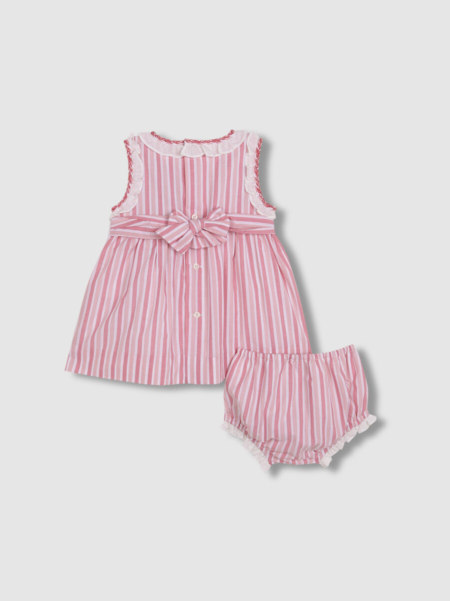 Vestido De Rayas Con Nido De Abeja Y Volante Rosa