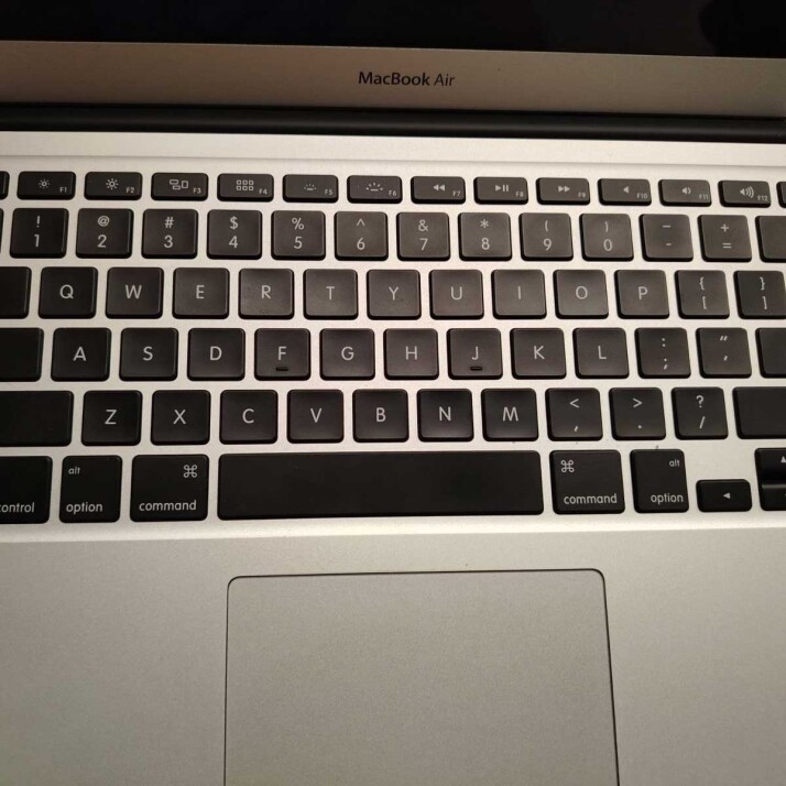 MacBook Air 13" 2013 - 8GB RAM 12GB SSD MacBook Air 13" 2013 - 8GB RAM 12GB SSD