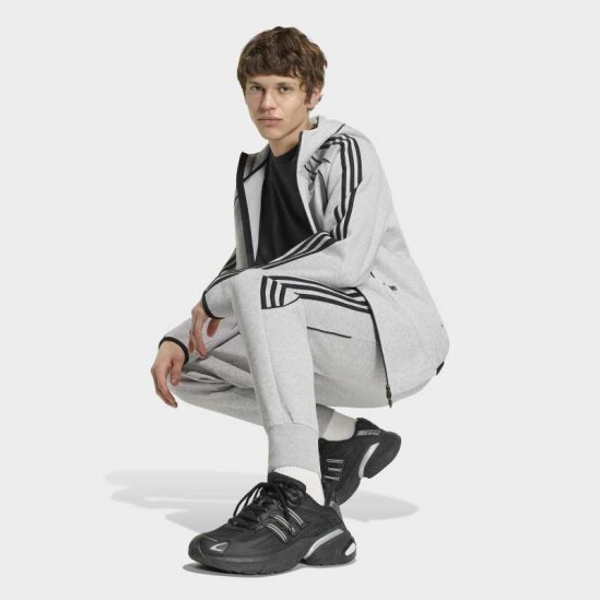 Pantalón Adidas Spacer Teamgeist 26 Cutline Cuffed Gris