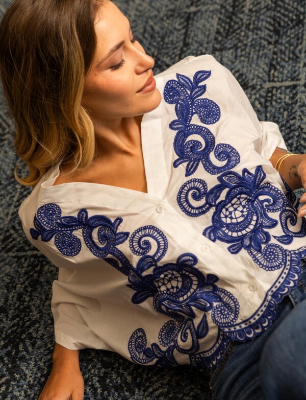 Blusa Bordada BLANCO/AZUL