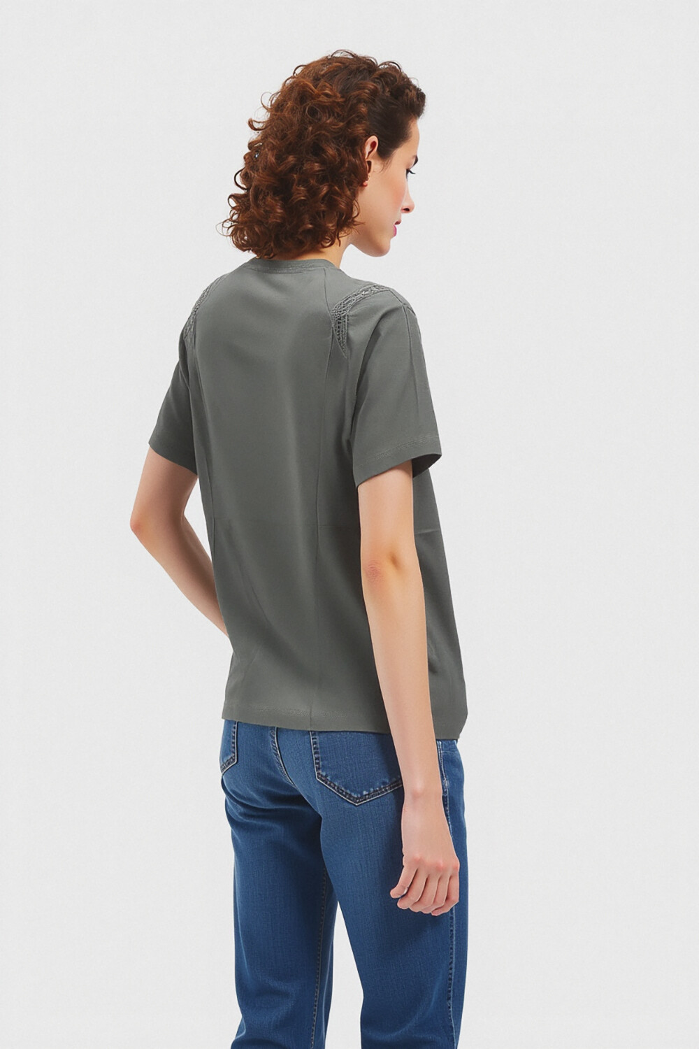 Remera Lugoj Verde Grisaceo