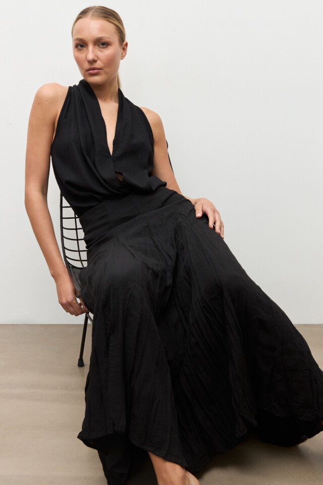 Maxi falda amasada negro