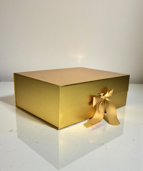 Caja Rigida Plegable con iman 24,5x33x12 cm ORO