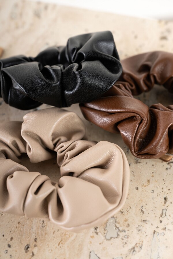 Scrunchie Cuero Vegano Negro