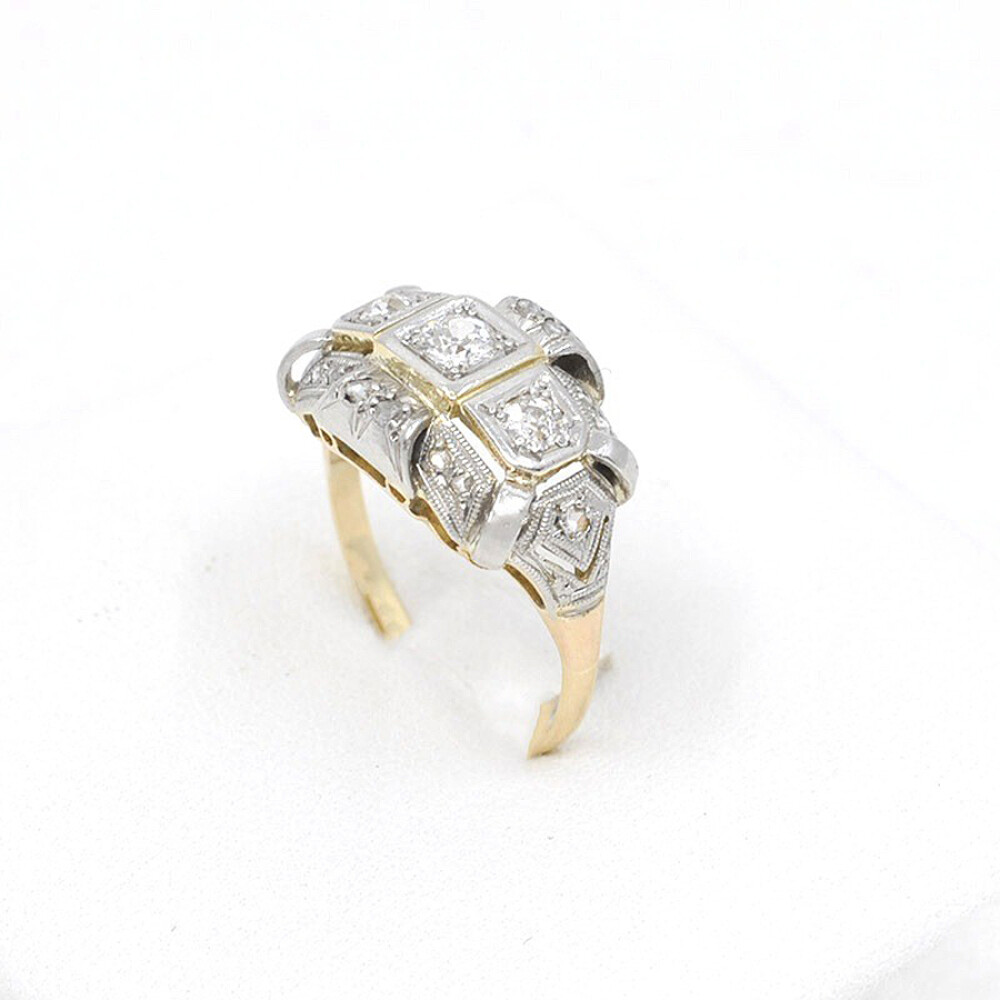 Anillo En Oro 18K Con Brillantes Y Diamantes Anillo En Oro 18K Con Brillantes Y Diamantes