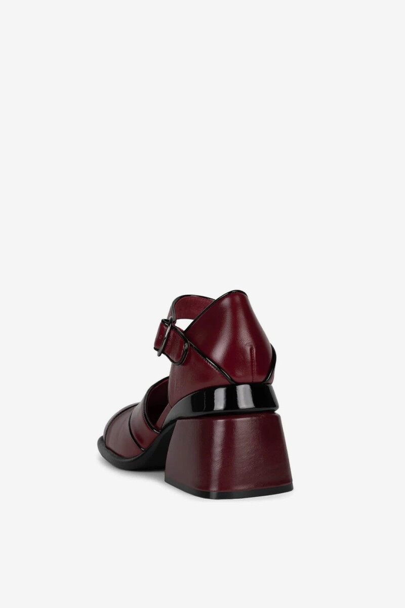SANDALIA CON TACO PEE-WEE Bordo