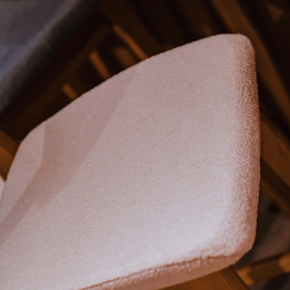 Silla de Comedor Classic - Línea Manhattan - Tela Bouclé/Natural