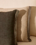 Almohadón Niven 100% lino beige jaspeado con rayas laterales 45 x 45 cm
