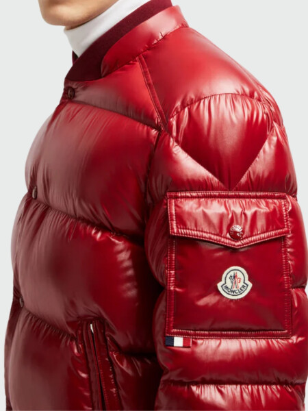 Moncler - Campera rellena de plumas con capucha, Maljasset Rojo Oscuro