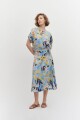 Blusa con estampa floral celeste