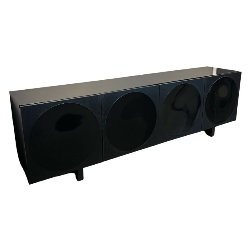 Vajillero de 4 puertas 2.40mts - Color negro - Producto con detalles. Vajillero de 4 puertas 2.40mts - Color negro - Producto con detalles.