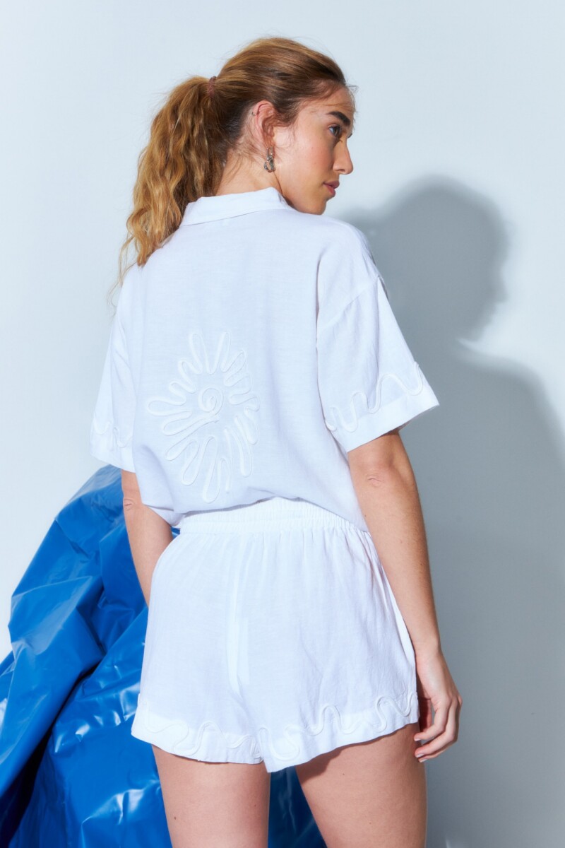 Short wavy sun blanco