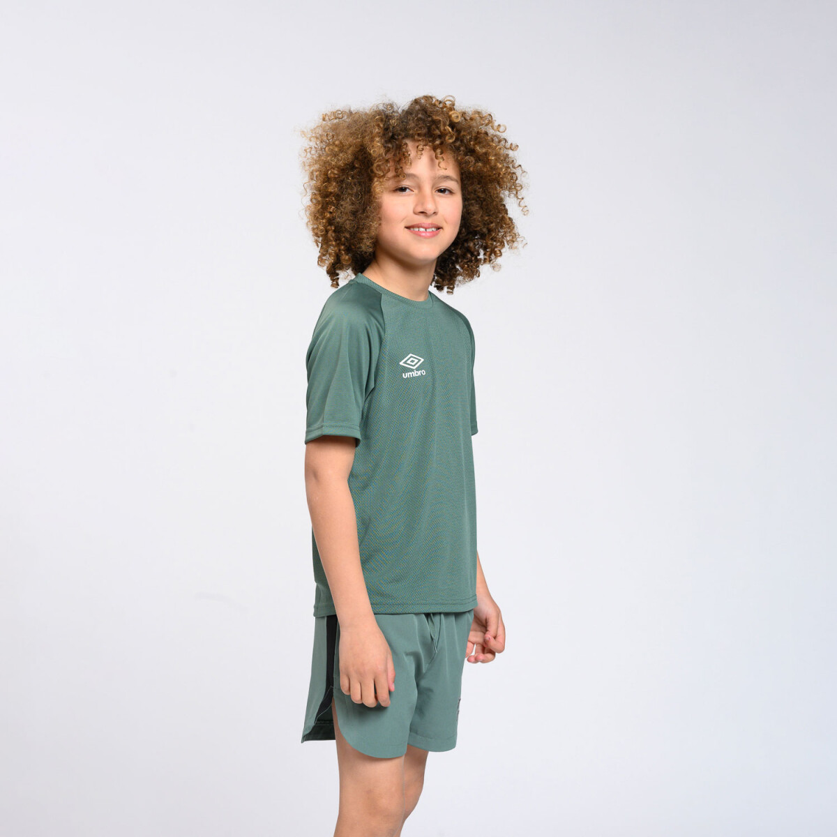 REMERA AVAR Umbro Junior - 00v 