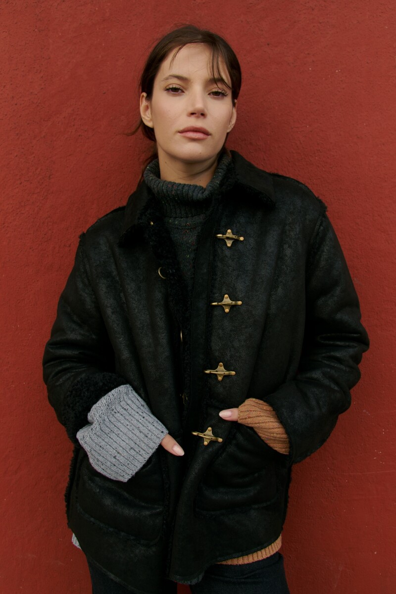 CAMPERA HOOK NEGRO