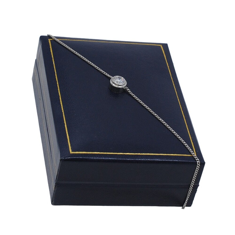 Dije En Oro 18K Blanco Y Brillante Dije En Oro 18K Blanco Y Brillante
