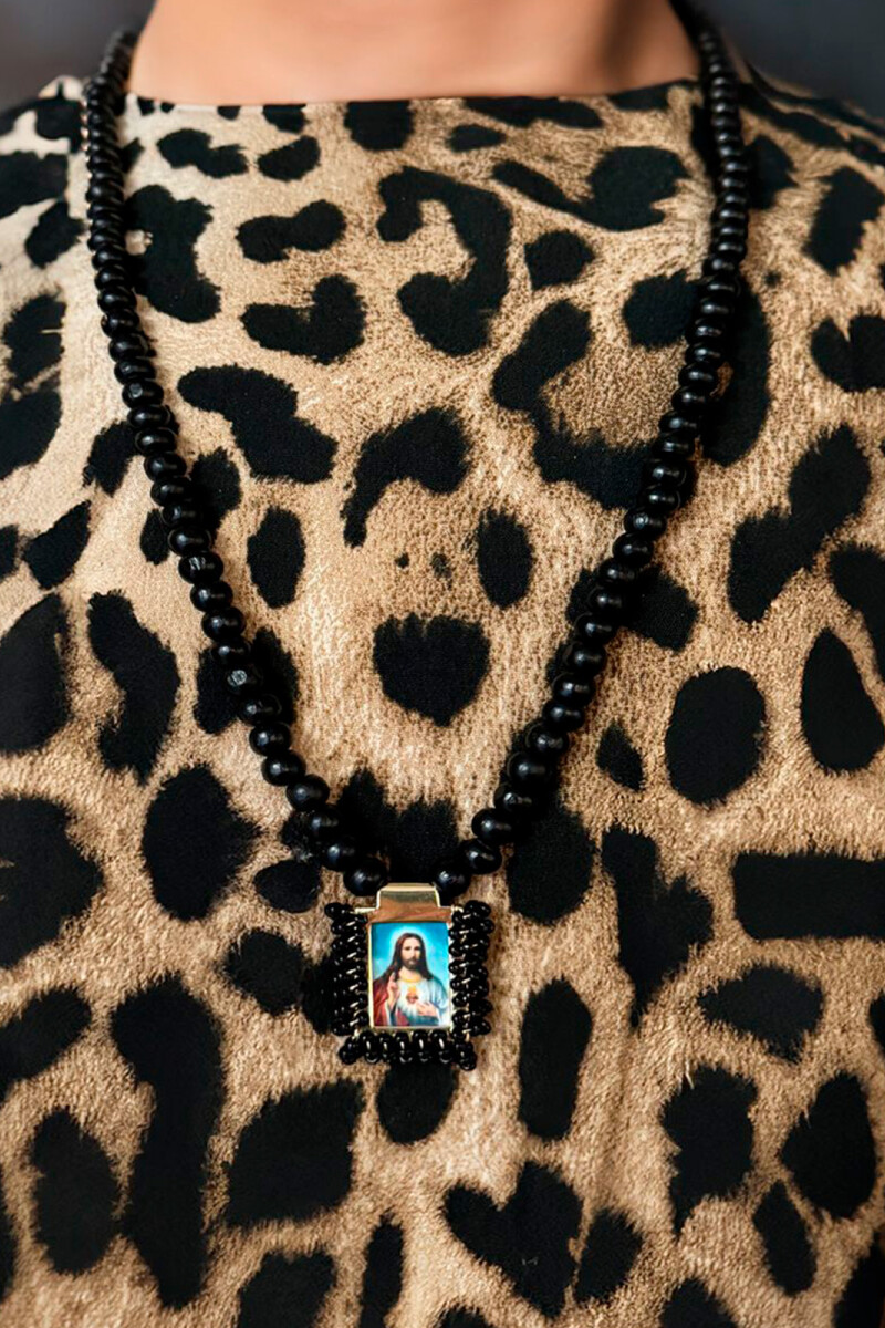 Collar de madera Negro