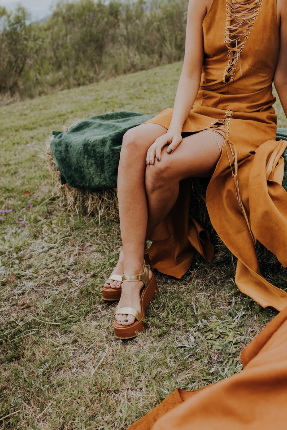 Sandalia Elegante Sport Dorado Fuerte