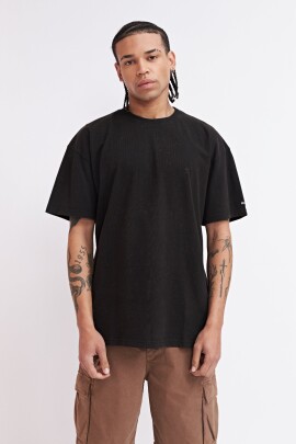 REMERA NAZARE NEGRO