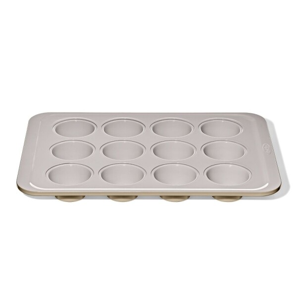 Molde para muffins de metal con revestimiento de ceramica para hornear OXO Molde para muffins de metal con revestimiento de ceramica para hornear OXO