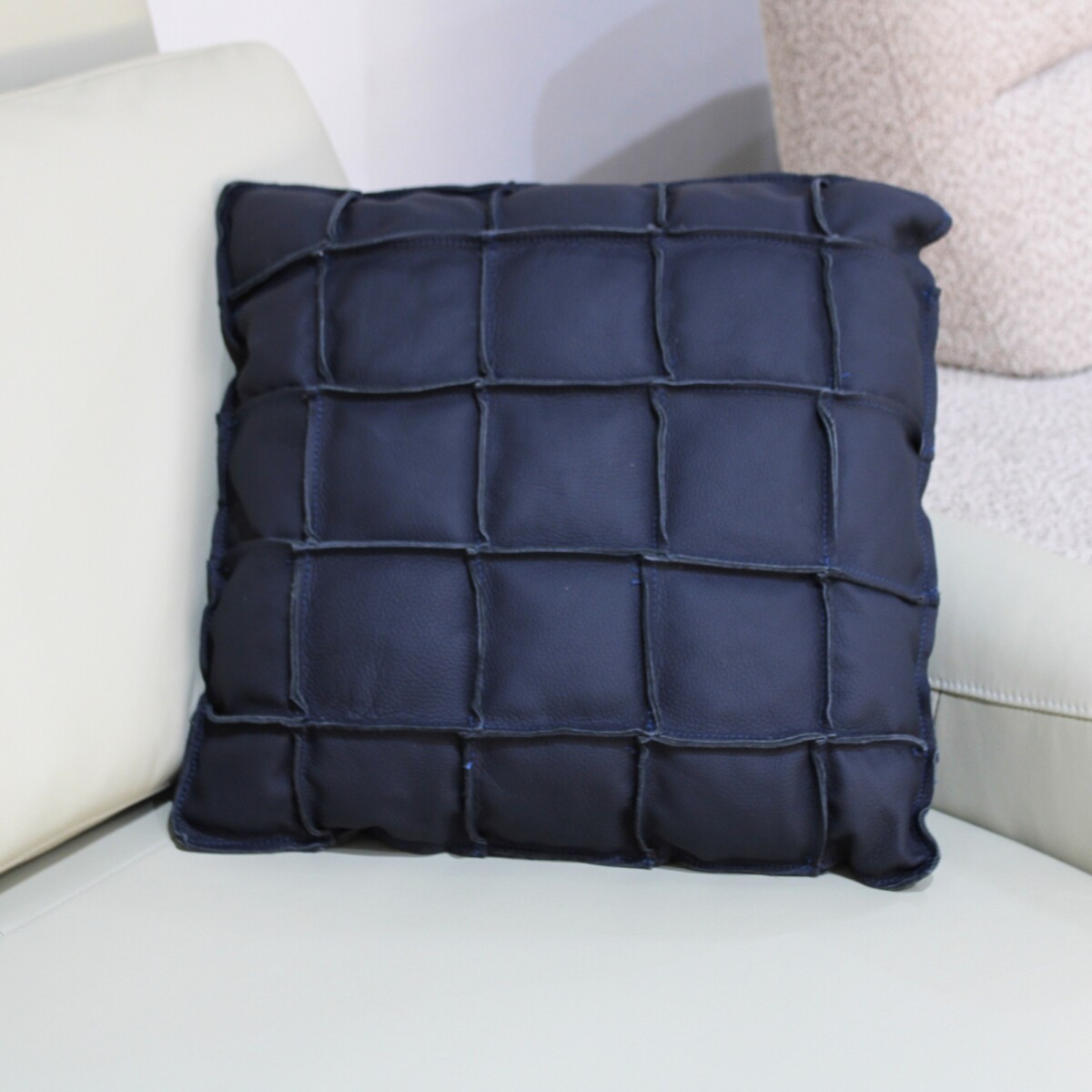 Almohadón Cuero - 48x48cm - Fio - Azul 