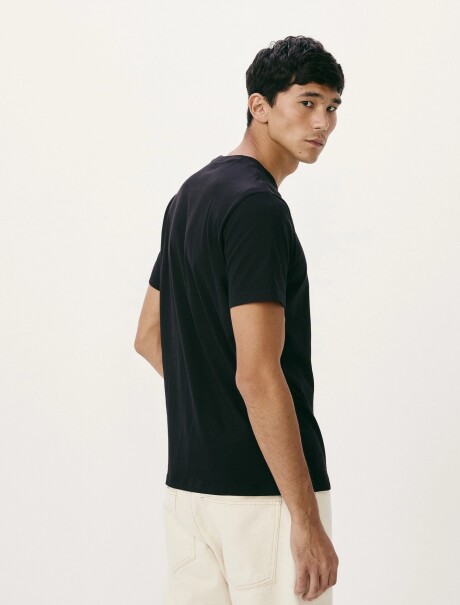 CAMISETA CON ESTAMPA MODELO REGULAR NEGRO