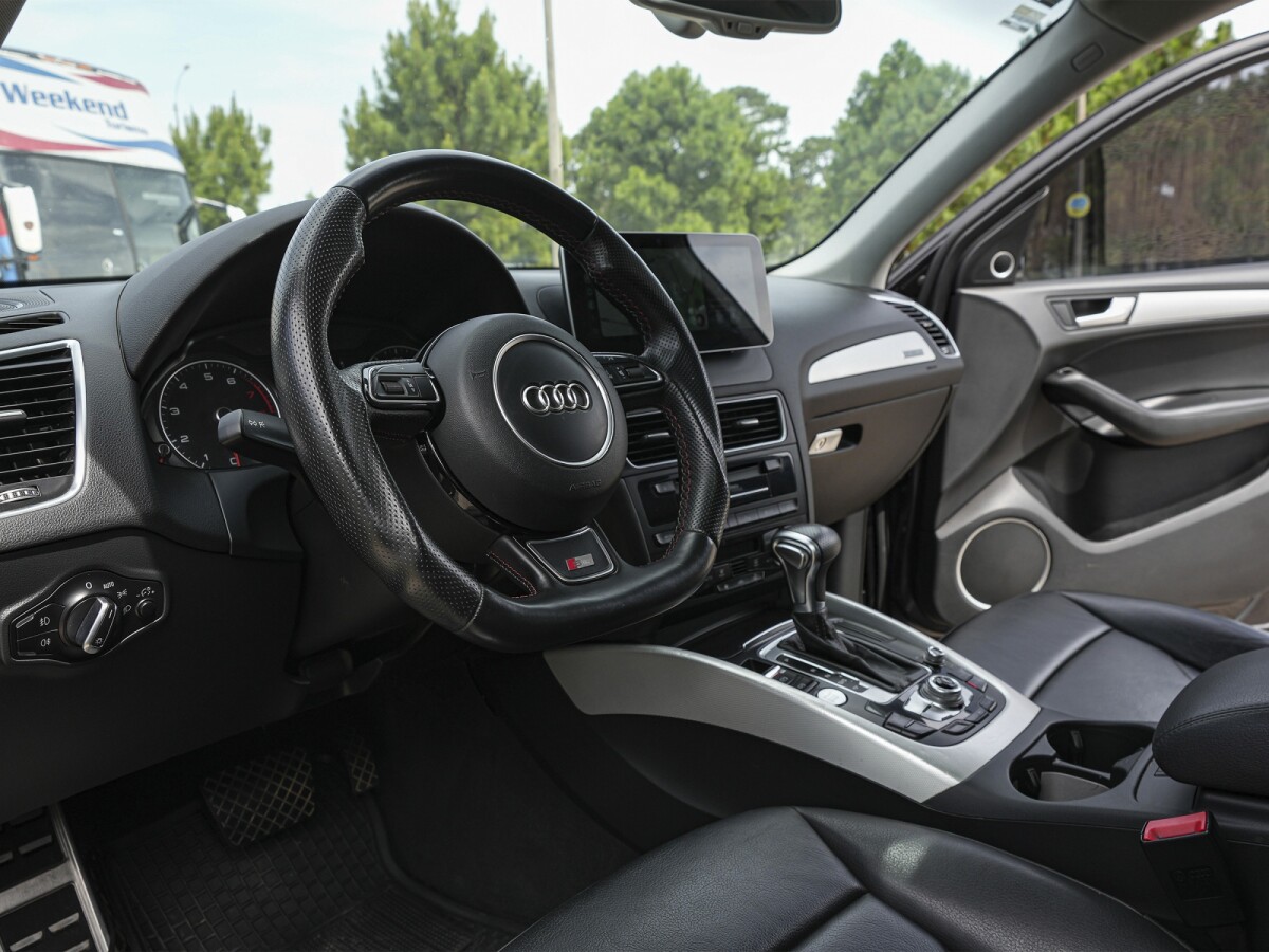 Audi Q5 2.0 TFSI Quattro AT-Stronic Extra Full 2017 Audi Q5 2.0 TFSI Quattro AT-Stronic Extra Full 2017