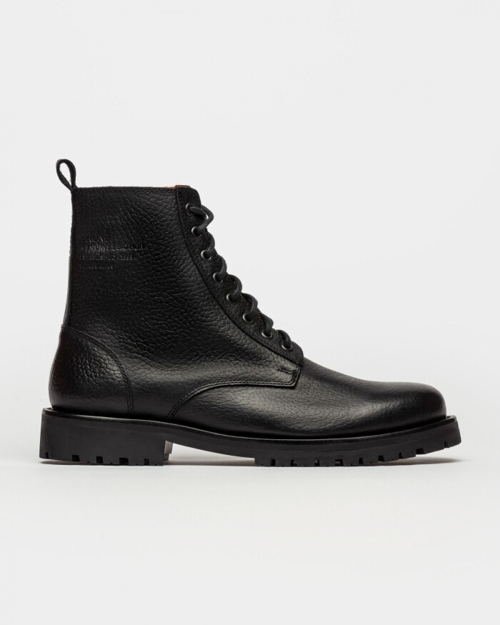 Borcego Harvey En Cuero Graneado Negro