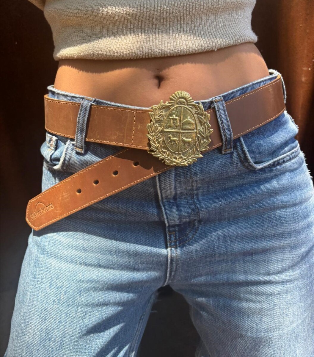 Simple Escudo Belt - Camel / Dorado 