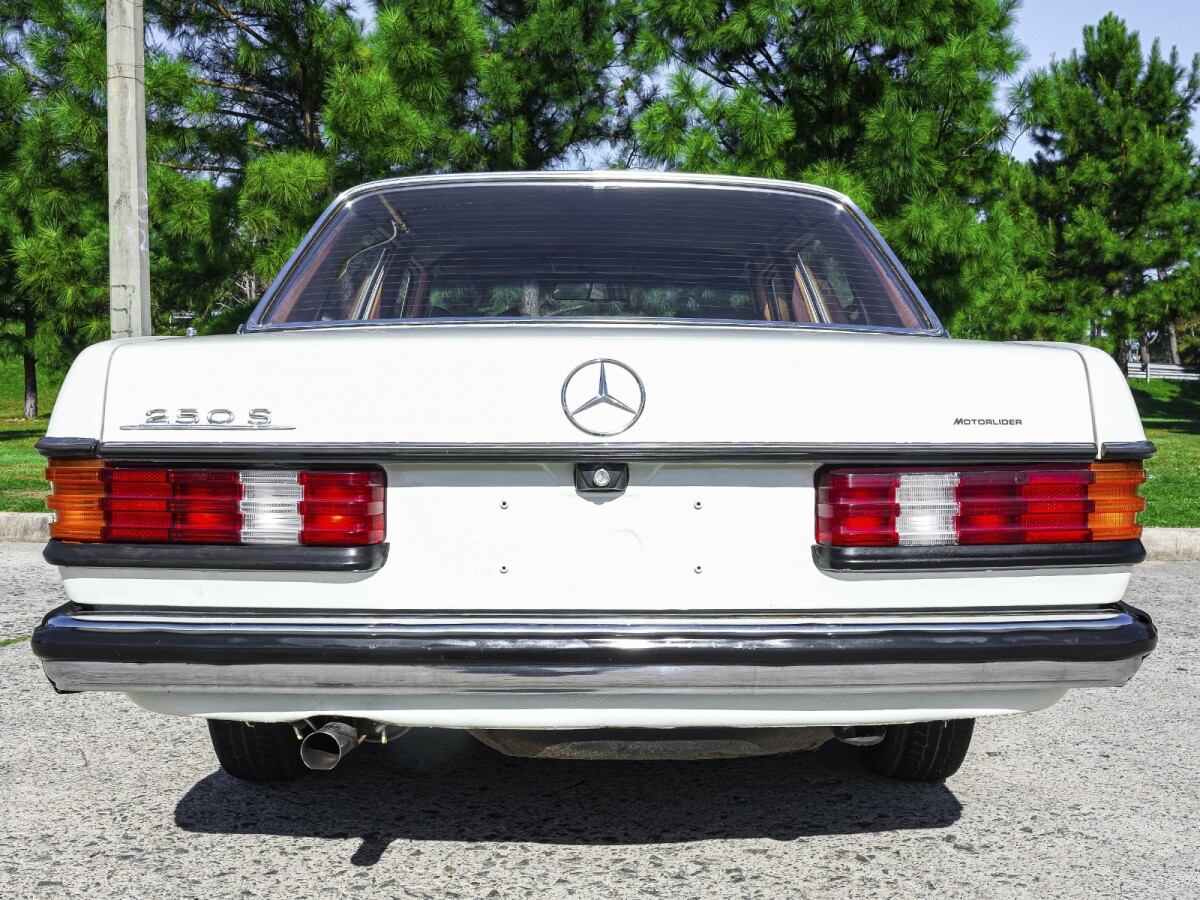 Mercedes-Benz 250S 4 puertas 2.5 1979 EXCELENTE ESTADO! Mercedes-Benz 250S 4 puertas 2.5 1979 EXCELENTE ESTADO!