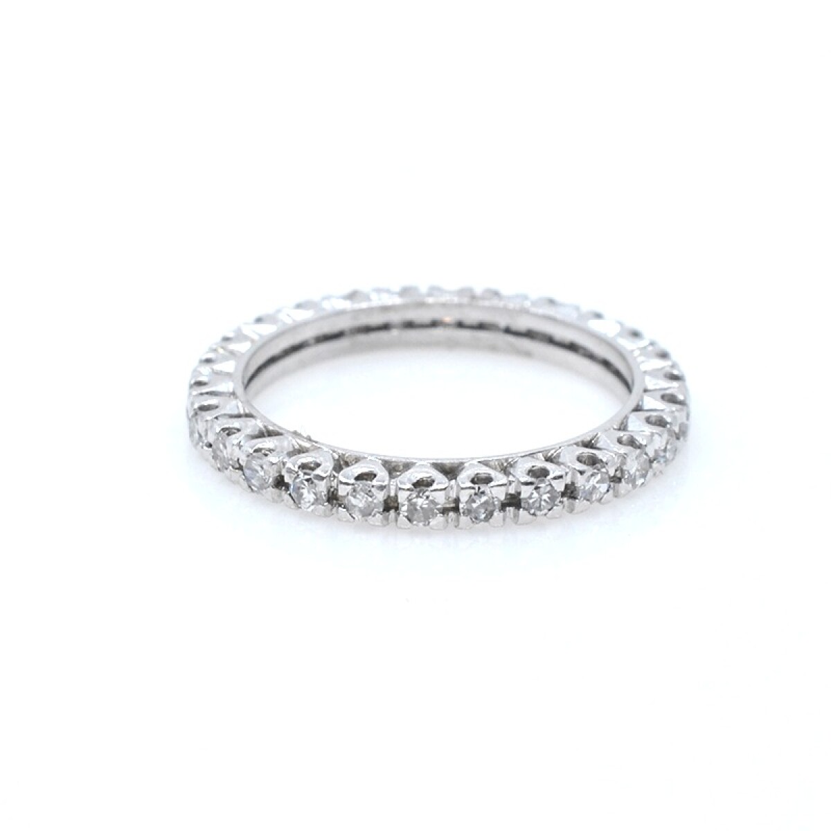 Anillo en oro 18k blanco y brillantes 