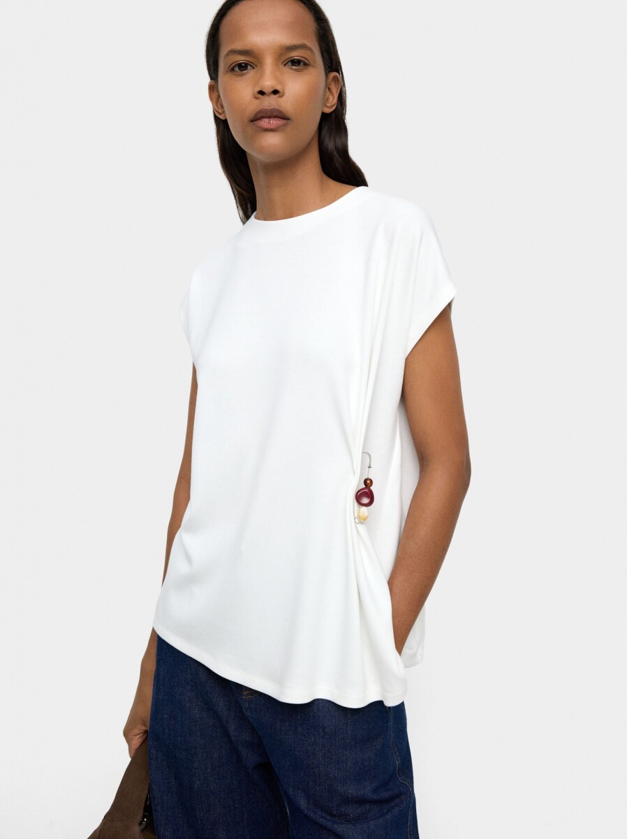 Camiseta Con Detalle Broche - blanco 