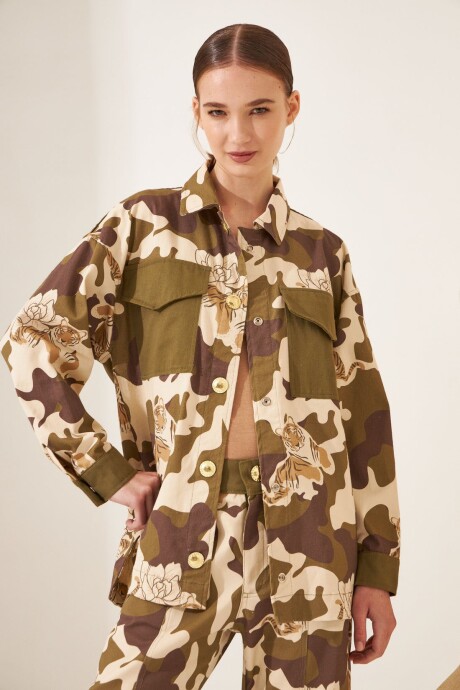 CHAQUETA CAMOUFLAGE VERDE