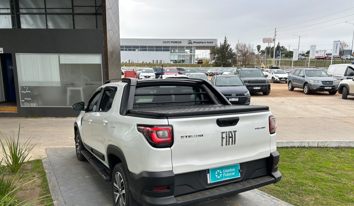 Fiat Strada Volcano - 2022 Fiat Strada Volcano - 2022