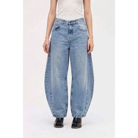 Jean Iris Blue I26