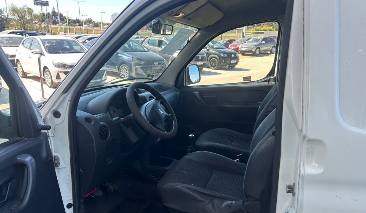 Peugeot Partner 1.4 M69 2016 Peugeot Partner 1.4 M69 2016