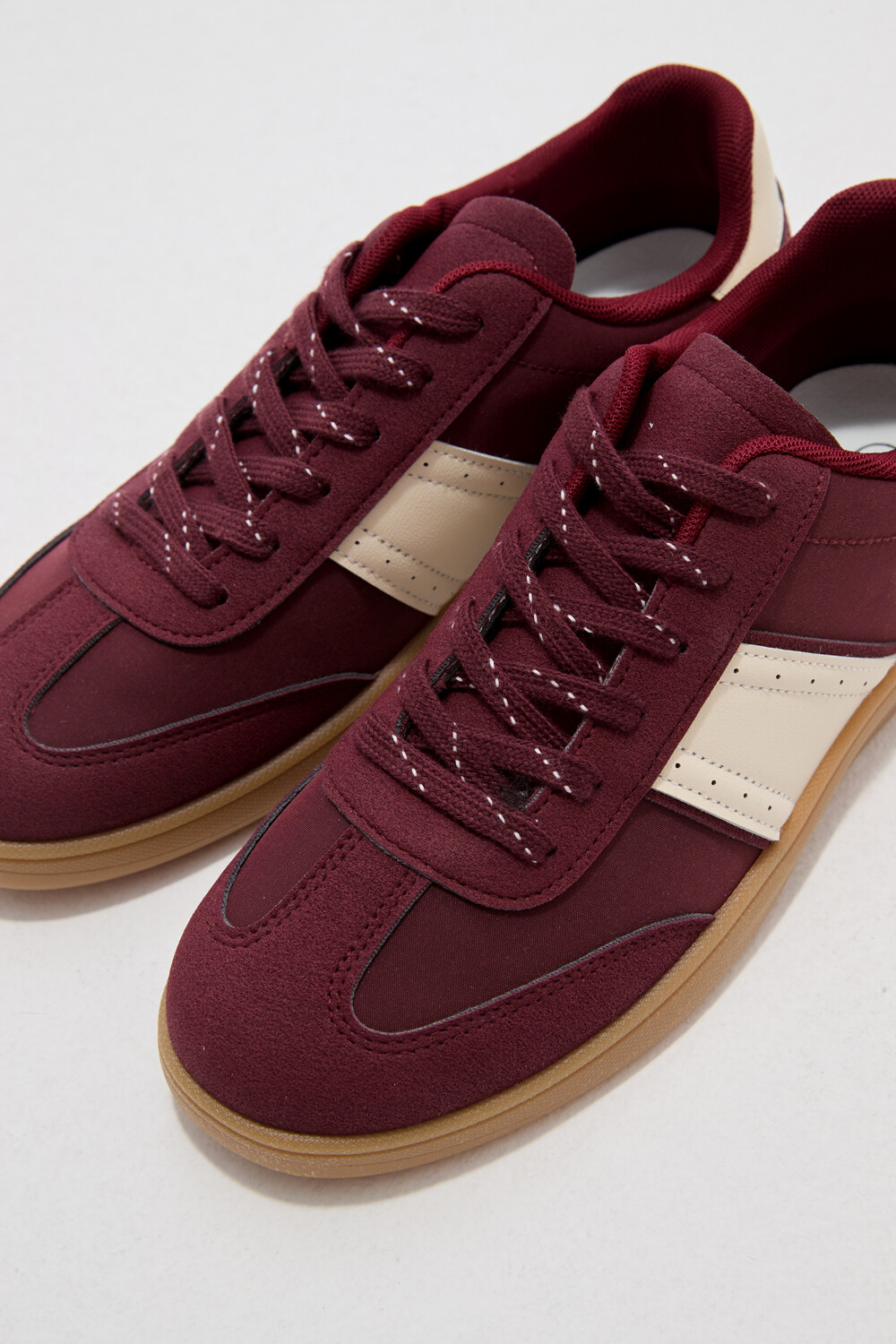 Zapatilla Breez Cereza Oscuro