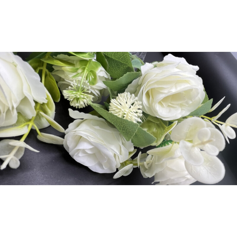 Ramo de Flores de Seda Blanca Blanca