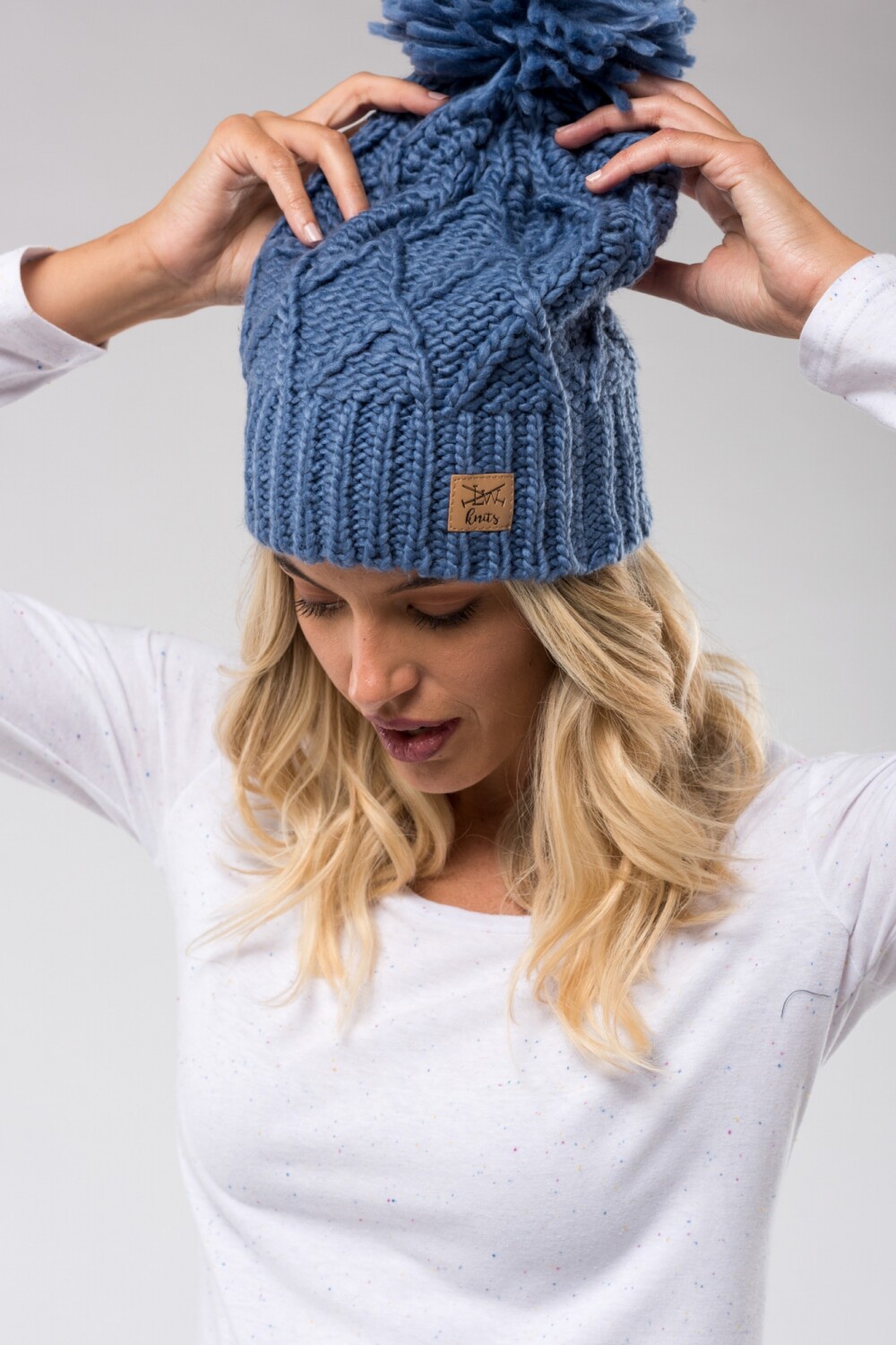 Gorro tejido con relieve Azul