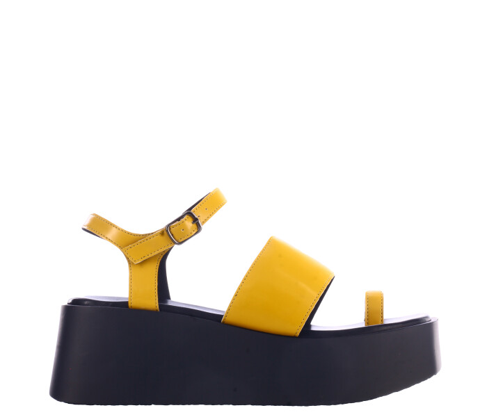 Sandalia FIJI con plataforma Mustard