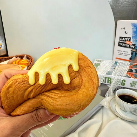 Squishy Roll de Canela Amarillo