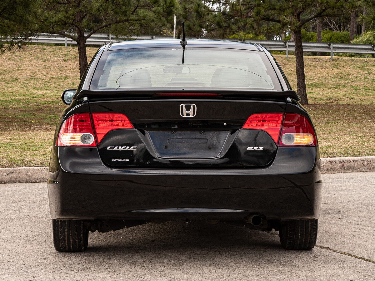 Honda Civic EXS 1.8 Extra Full | Permuta / Financia Honda Civic EXS 1.8 Extra Full | Permuta / Financia