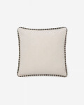 Almohadón Ardit de lino y algodón beige con raya bordada a contraste negro 45 x 45 cm