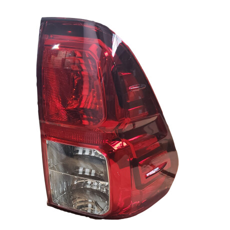 FAROL TOYOTA HILUX 2016/ TRASERO DERECHO - FAROL TOYOTA HILUX 2016/ TRASERO DERECHO -