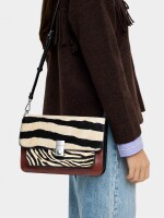 Bolso De Hombro Con Detalles De Piel burdeos