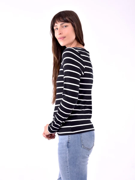 REMERA FELDA VARIANTE 1