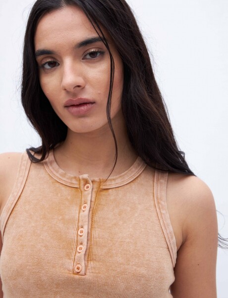 Musculosa Doris Camel