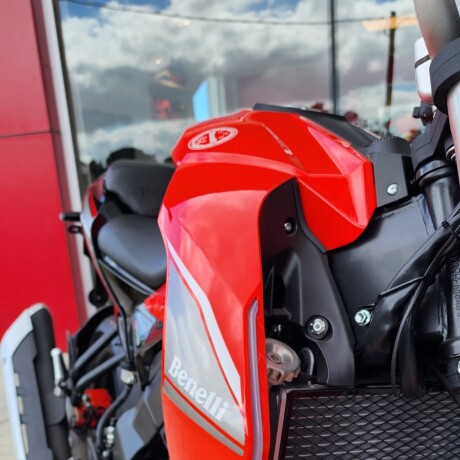 Benelli 180S Rojo