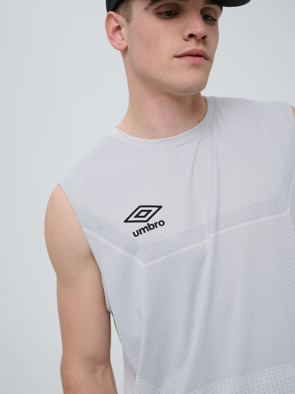 REMERA SIN MANGA AXIS Umbro Hombre 005