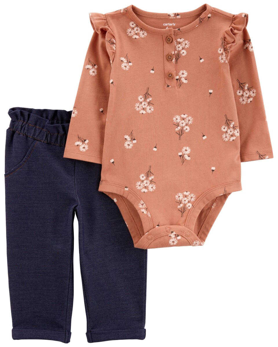 Set dos piezas de algodón, pantalón y body, diseño floral 