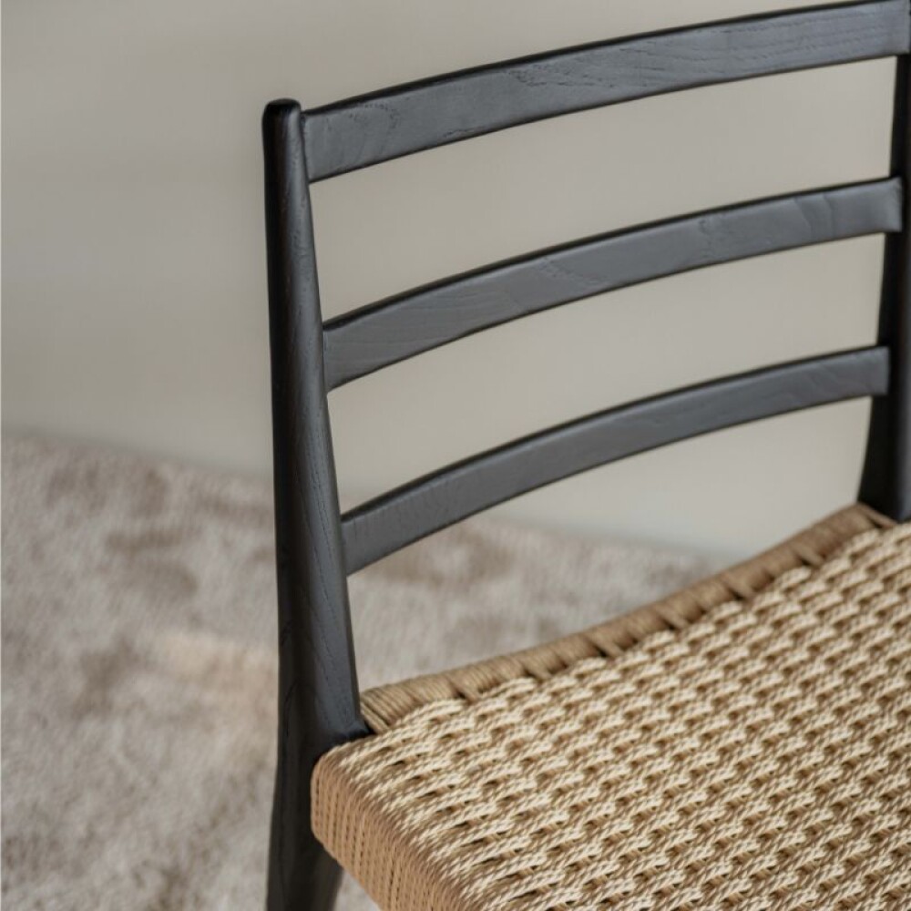 Silla Analy / Madera y Fibra Negro